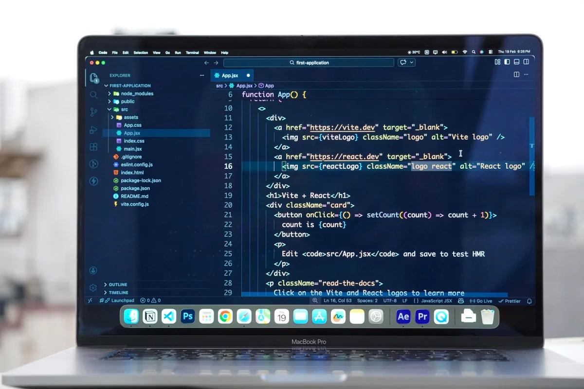 JavaScript code with dynamic typing
